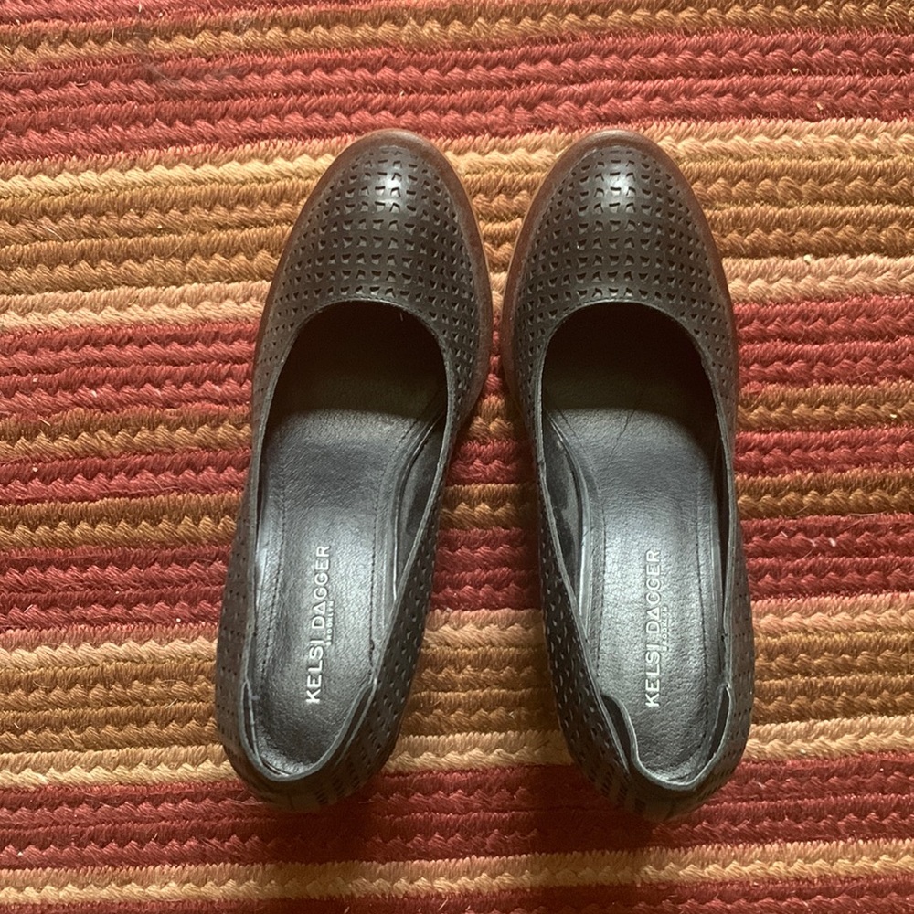 Nice Shoes - image 1